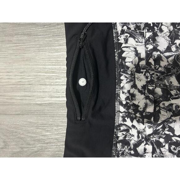 Lululemon Women's Black and White Floral Print Activewear Shorts - Picture 3 of 3